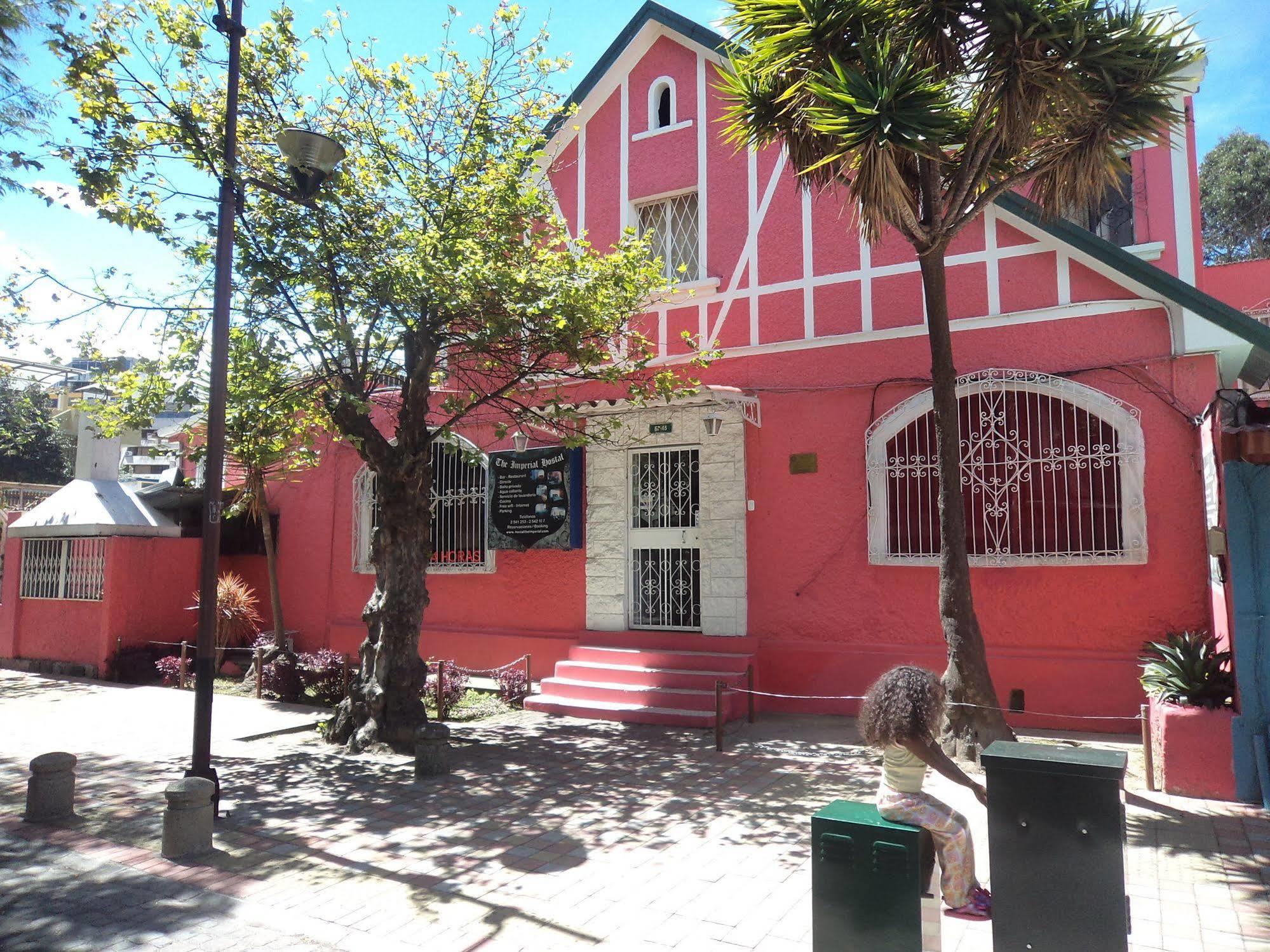 Hostal Imperial Quito Exterior photo